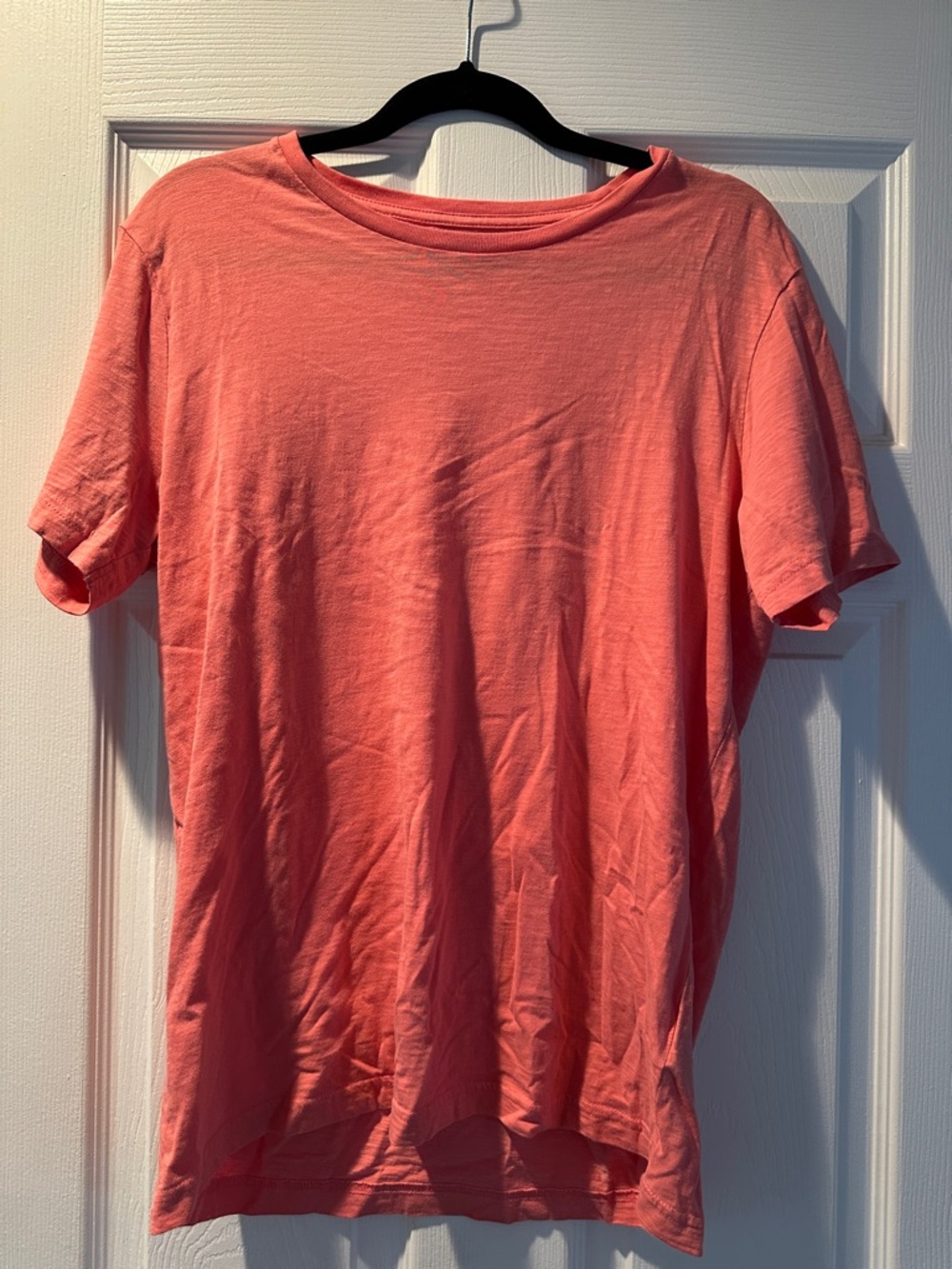 New H&M Men's Coral Crew Neck T-Shirt